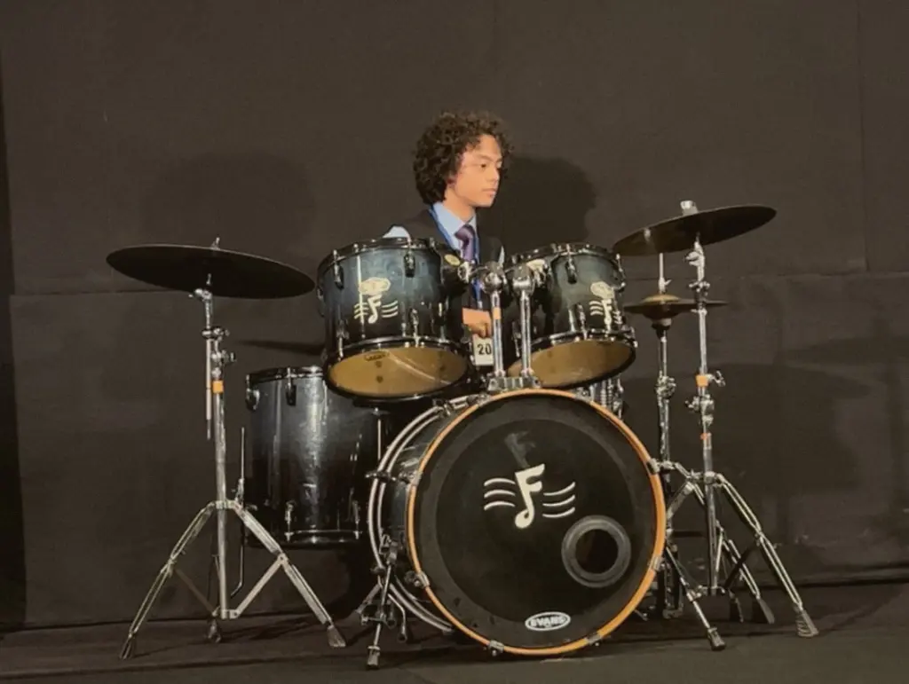 Aurum at the drum kit, front view